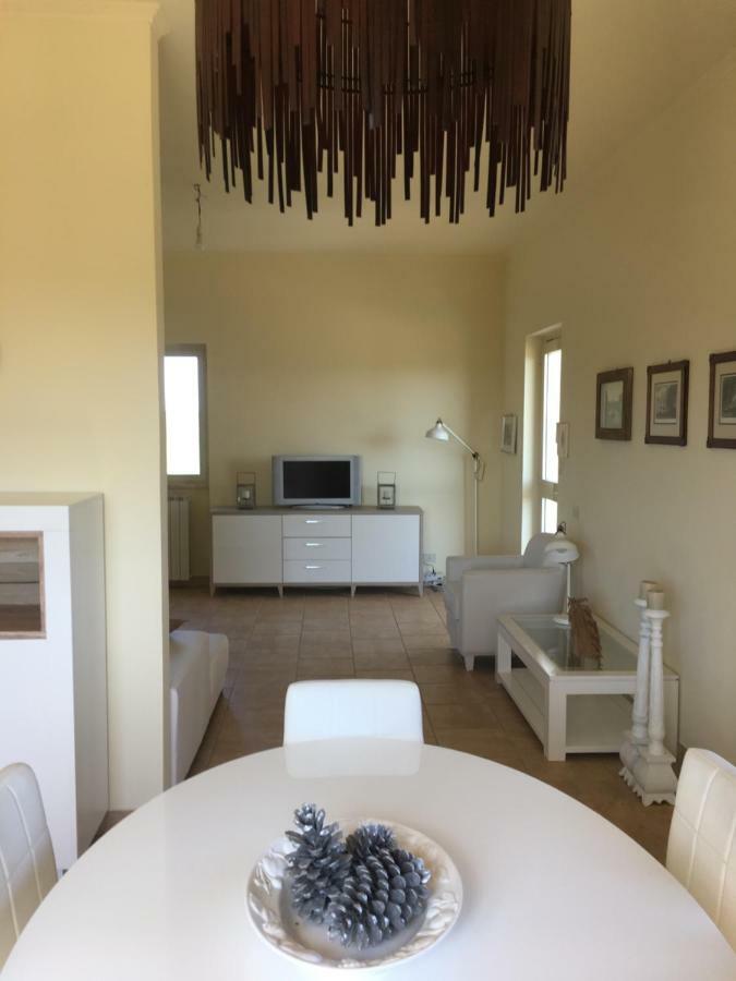 Villa Olga タルクイーニア エクステリア 写真